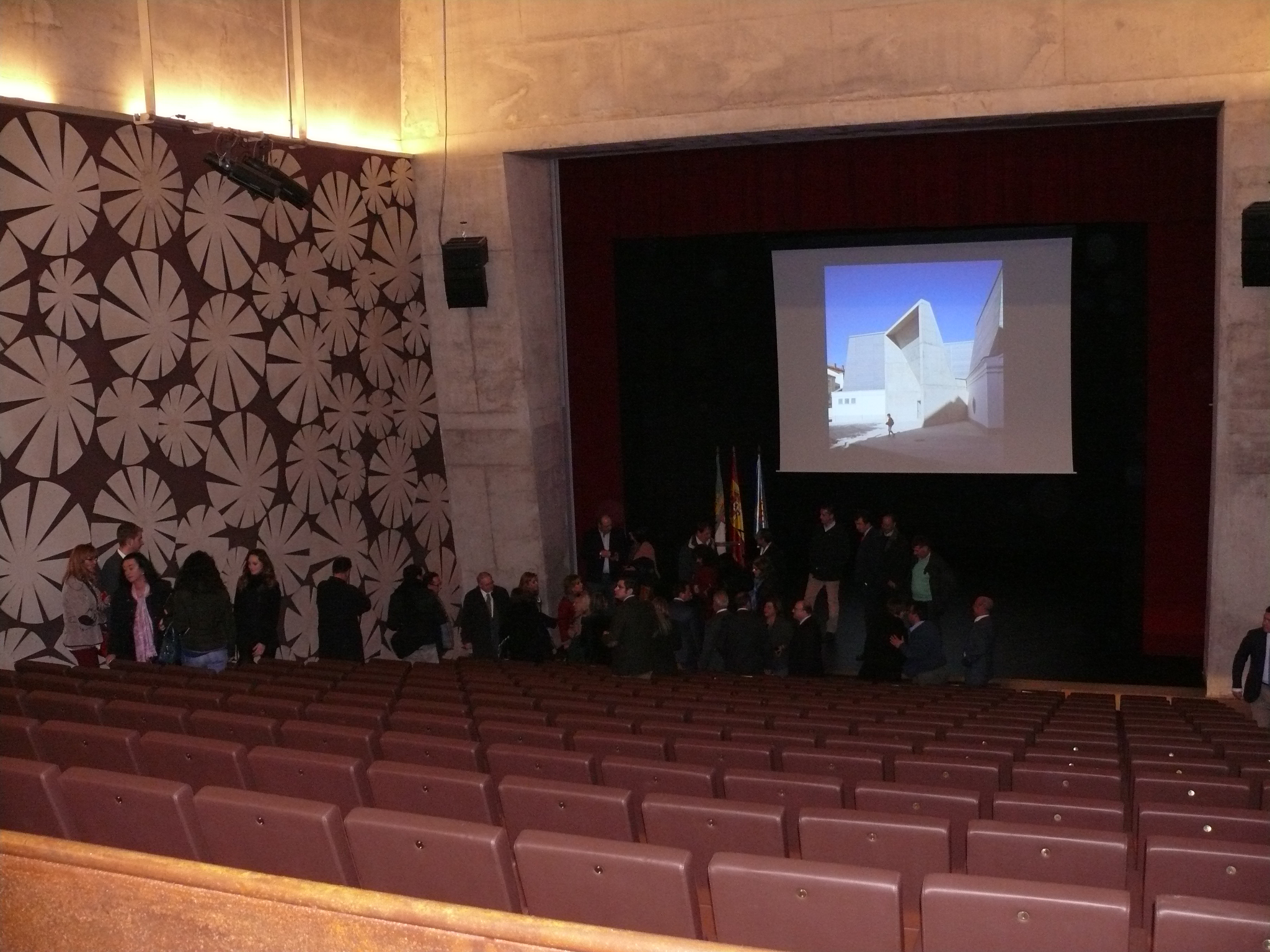 Detectan 43 deficiencias en el Teatro del Mercado, días después de su inauguración